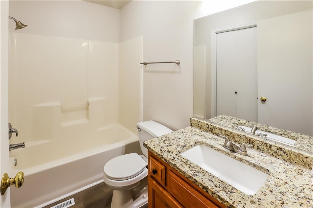 10926 Rowland Avenue Property Photo 14