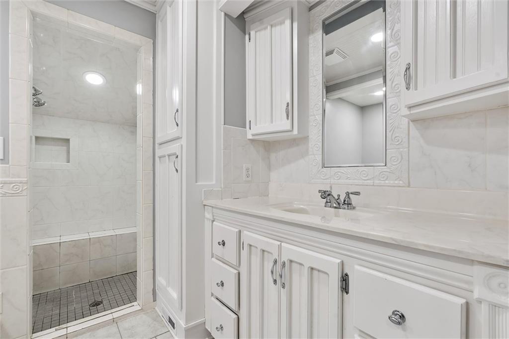 2301 Lees Summit Road Property Photo 29