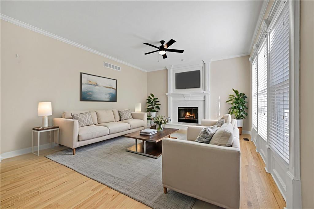 8121 W 130th Street Property Photo 8