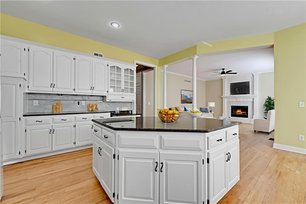 8121 W 130th Street Property Photo 11