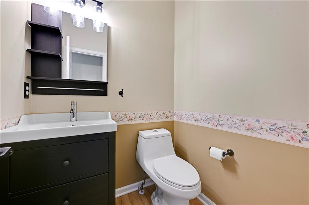 8121 W 130th Street Property Photo 15