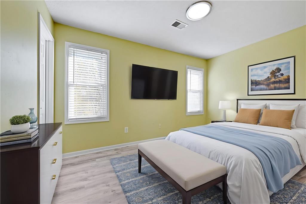 8121 W 130th Street Property Photo 27