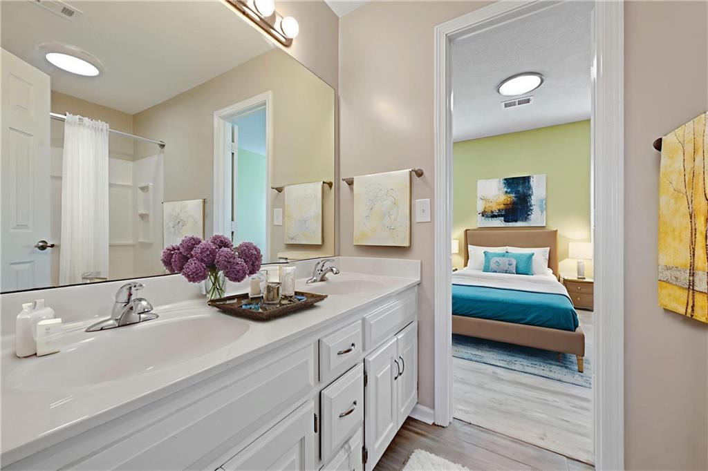 8121 W 130th Street Property Photo 28