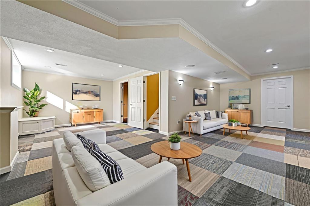 8121 W 130th Street Property Photo 30