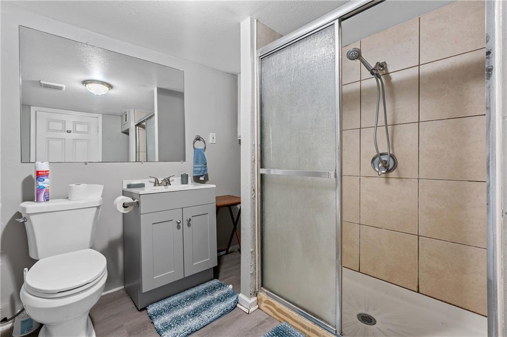 4221 Spruce Avenue Property Photo 9