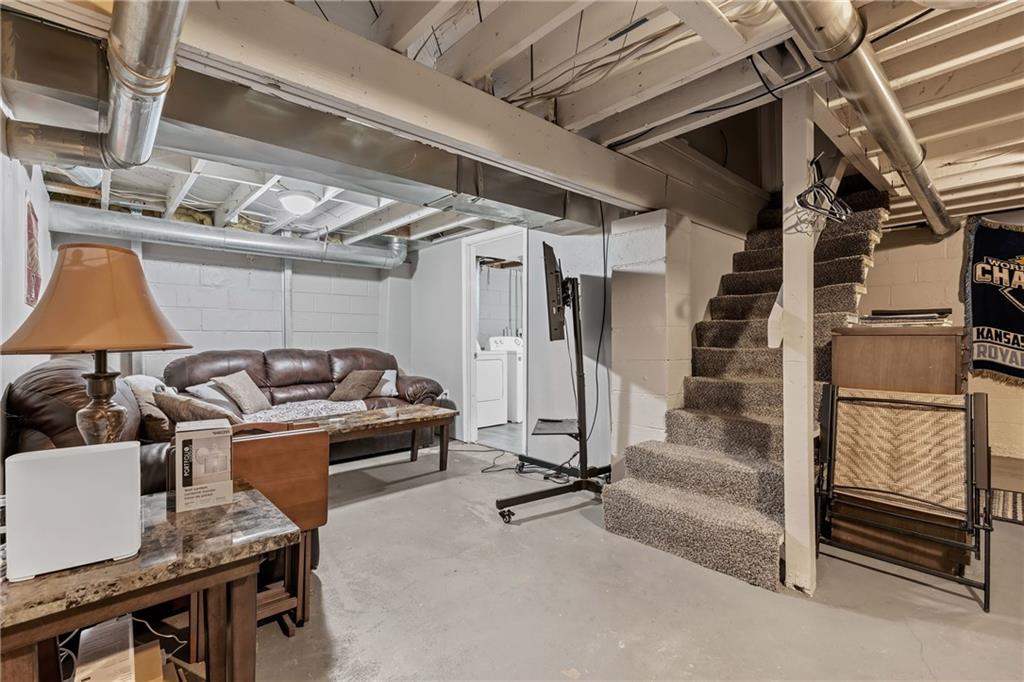 4221 Spruce Avenue Property Photo 13