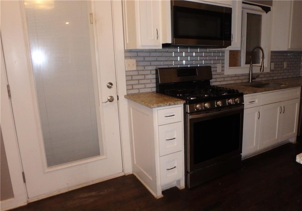 7332 Parallel Parkway Property Photo 6