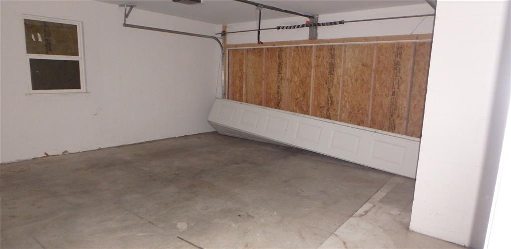 7332 Parallel Parkway Property Photo 17