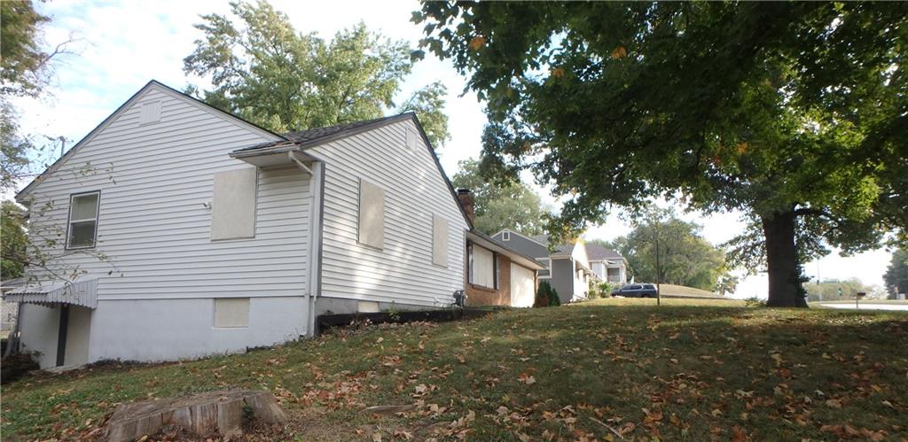 7332 Parallel Parkway Property Photo 20