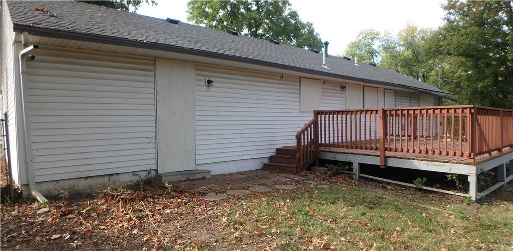 7332 Parallel Parkway Property Photo 21