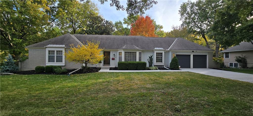 2405 W 104th Terrace Property Photo 1