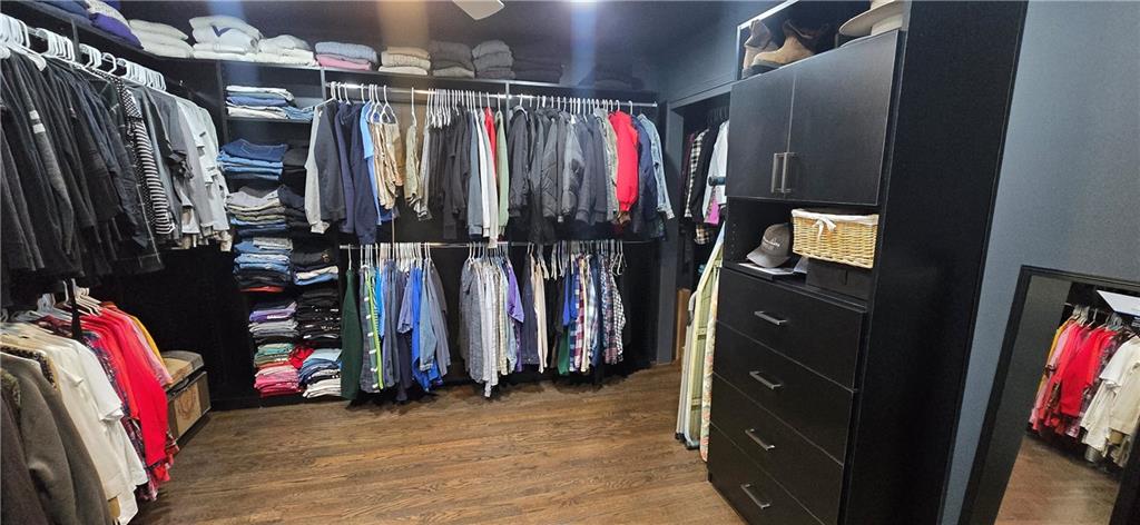 2405 W 104th Terrace Property Photo 10