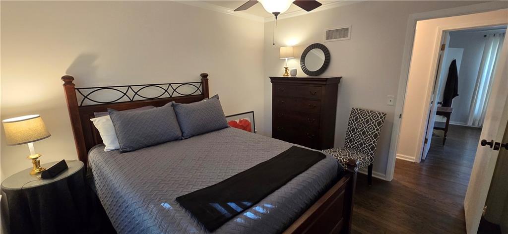 2405 W 104th Terrace Property Photo 13