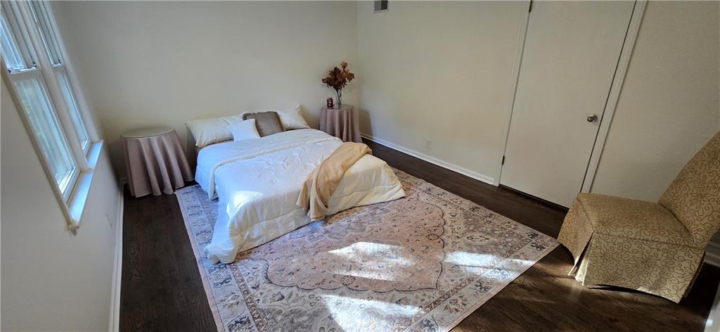 2405 W 104th Terrace Property Photo 16