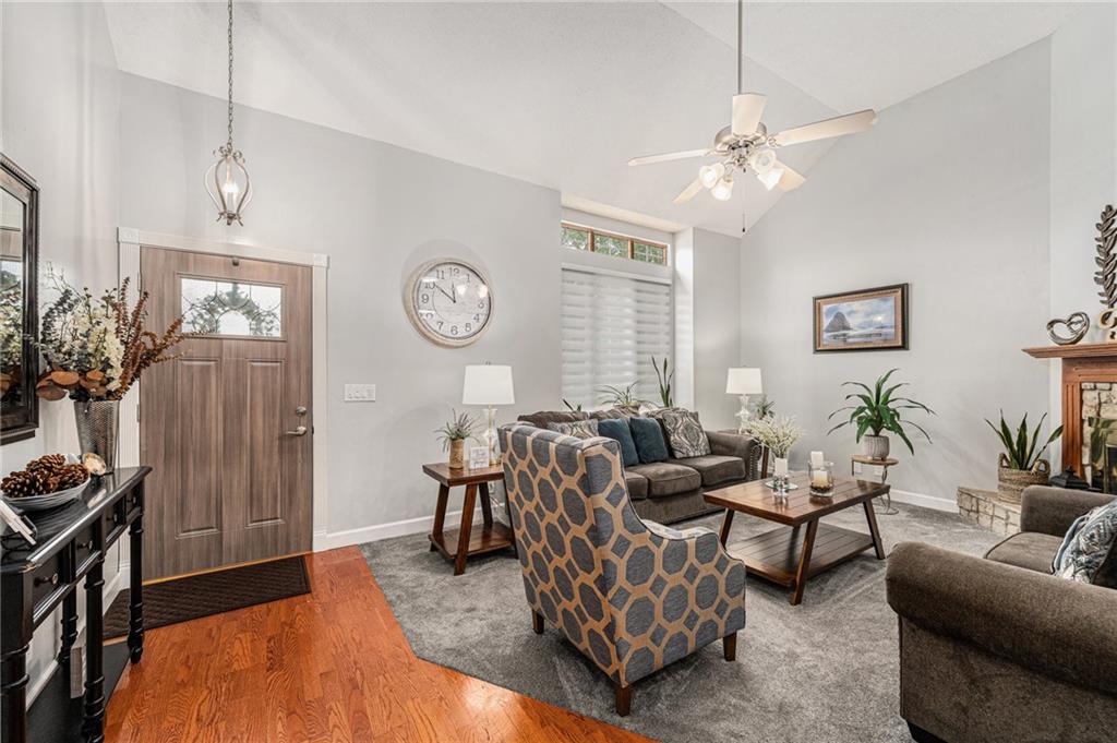 15212 Riley Street Property Photo 5