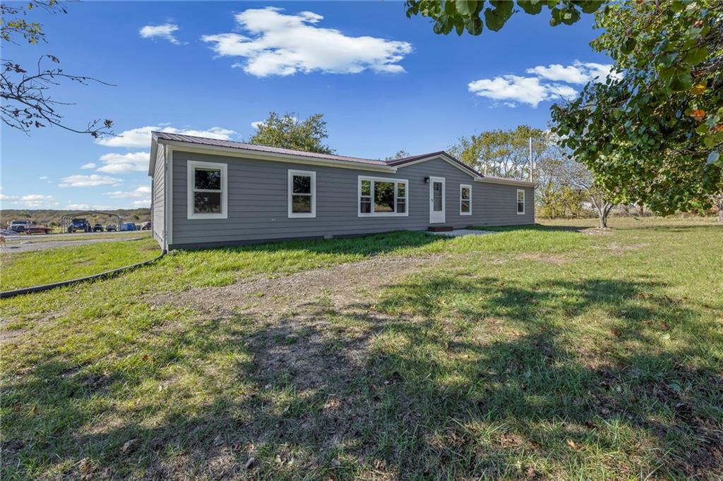 38740 Hedge Lane Property Photo 1