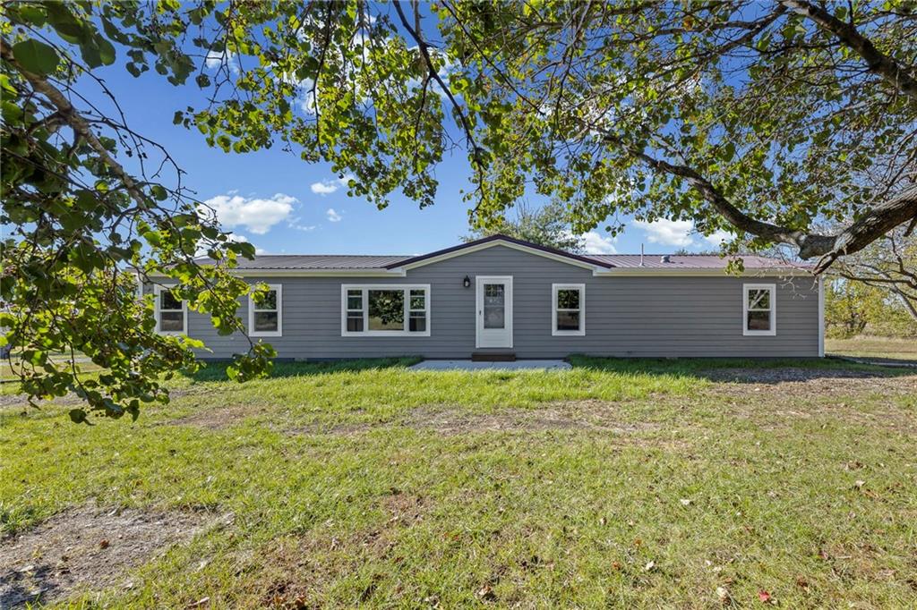 38740 Hedge Lane Property Photo 2