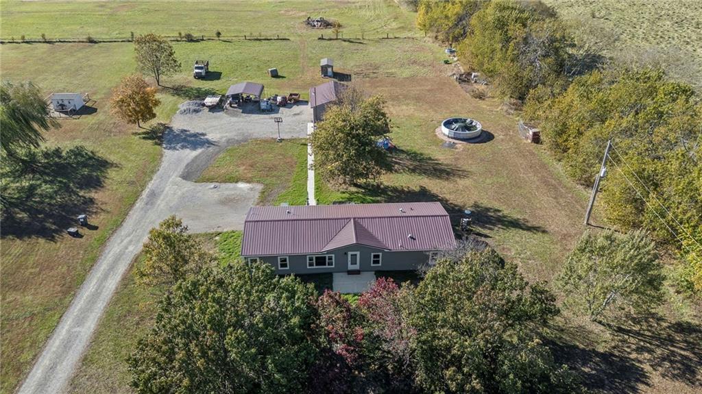 38740 Hedge Lane Property Photo 7