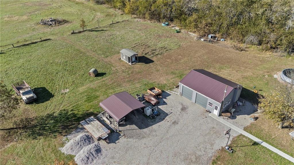 38740 Hedge Lane Property Photo 8