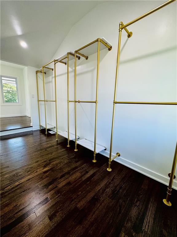 2706 E 36th Street Property Photo 9