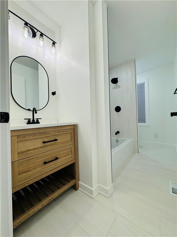 2706 E 36th Street Property Photo 32