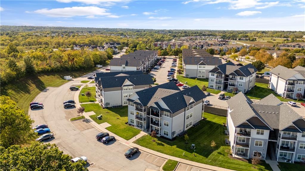 5711 80th Terrace Property Photo 9