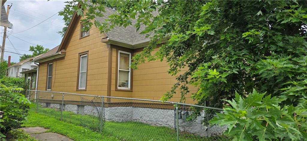 512 Miami Street Property Photo 5