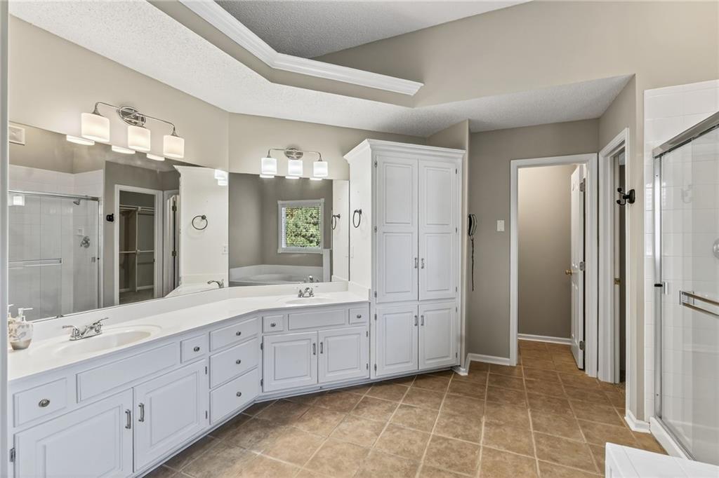 11902 W 131st Terrace Property Photo 24