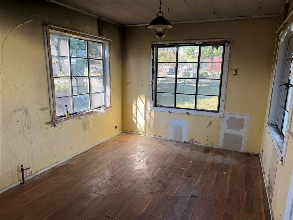 206 E 8th Street Property Photo 6