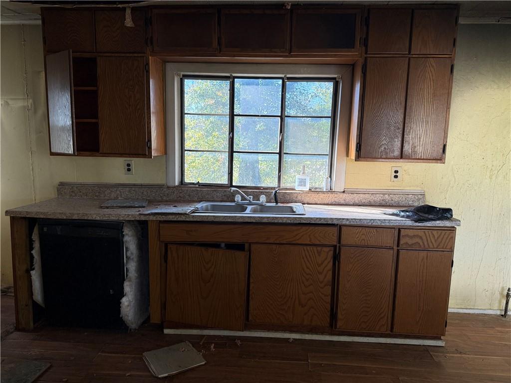 206 E 8th Street Property Photo 8