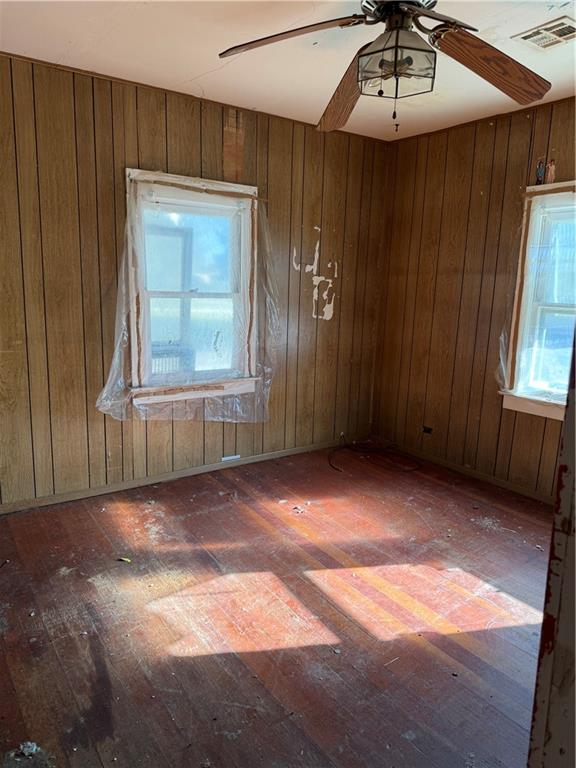 206 E 8th Street Property Photo 10