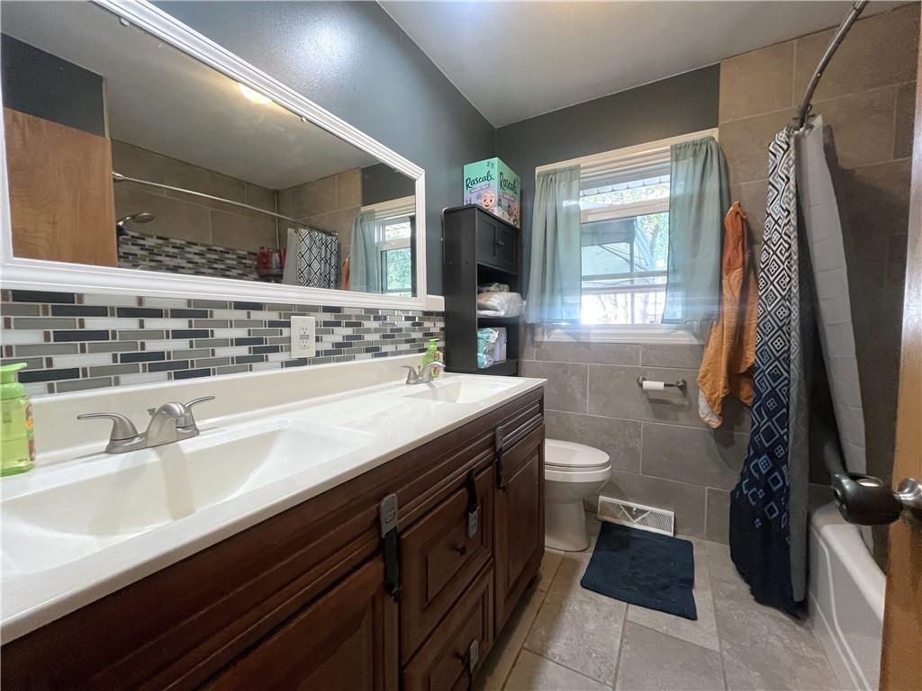 1808 Borden Street Property Photo 20