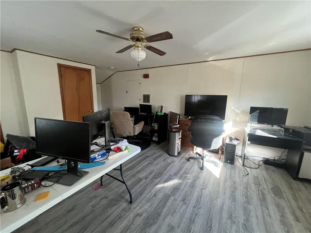 1808 Borden Street Property Photo 24