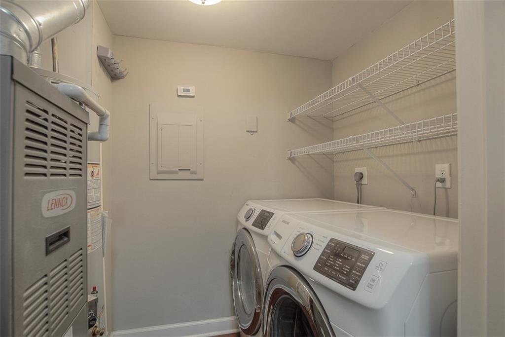 435 W 9th #103 Street Property Photo 15