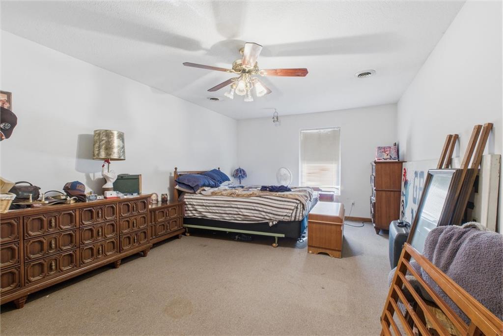 2905 N 99th Street Property Photo 20