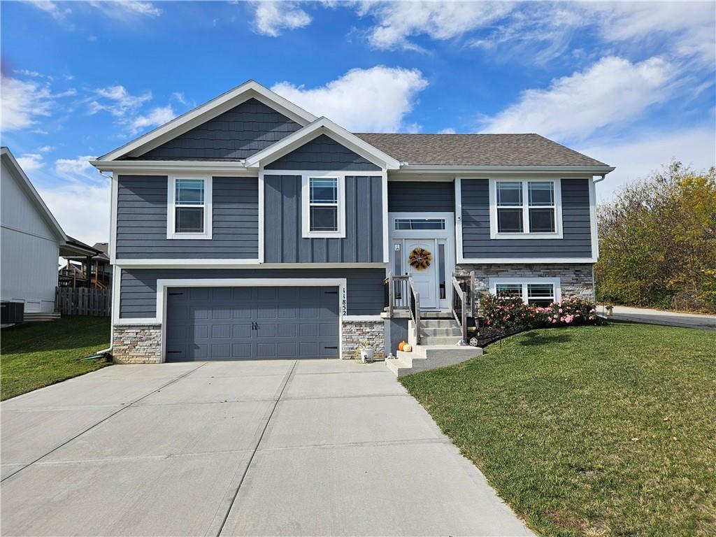 11852 N Kentucky Avenue Property Photo 1