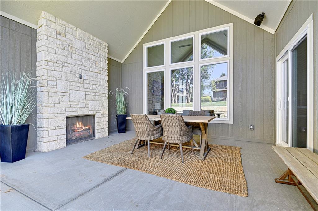 24949 W 98th Place Property Photo 32