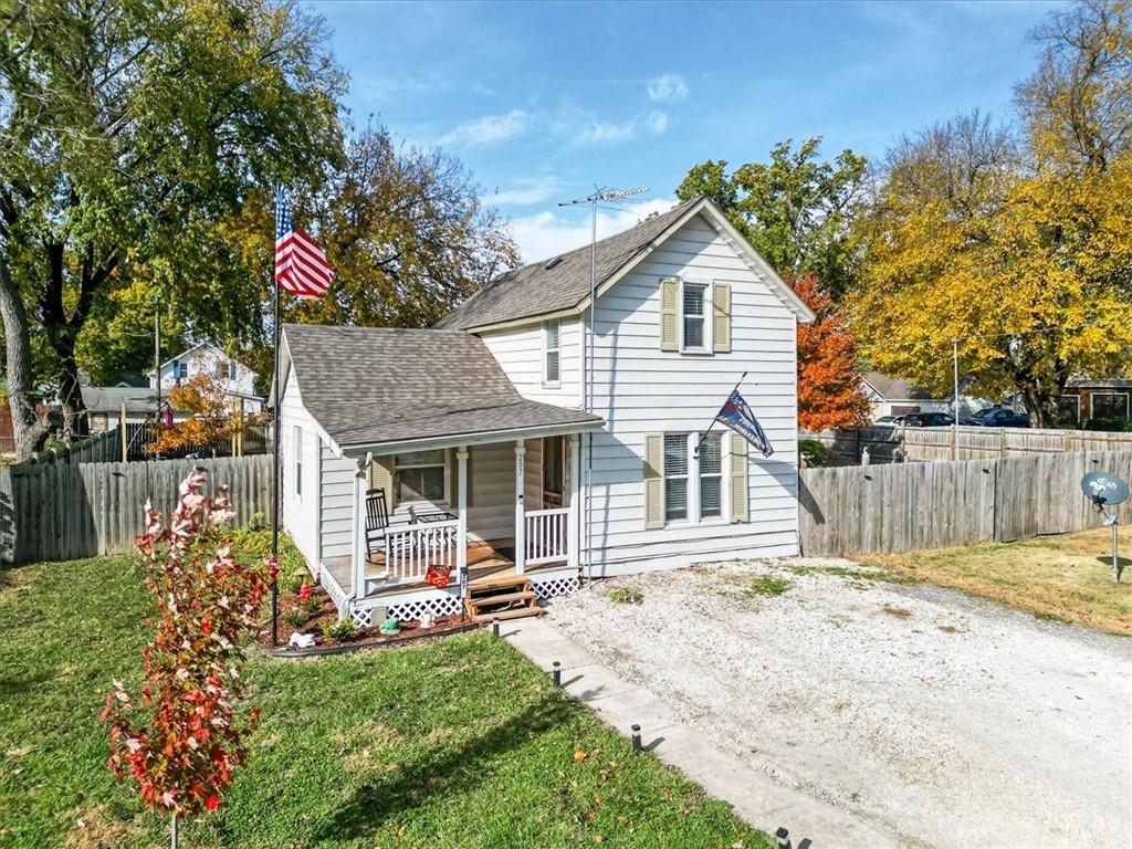 207 Bowen Street Property Photo 1