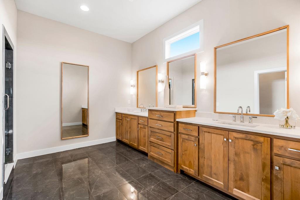 2208 W 176th Place Property Photo 32