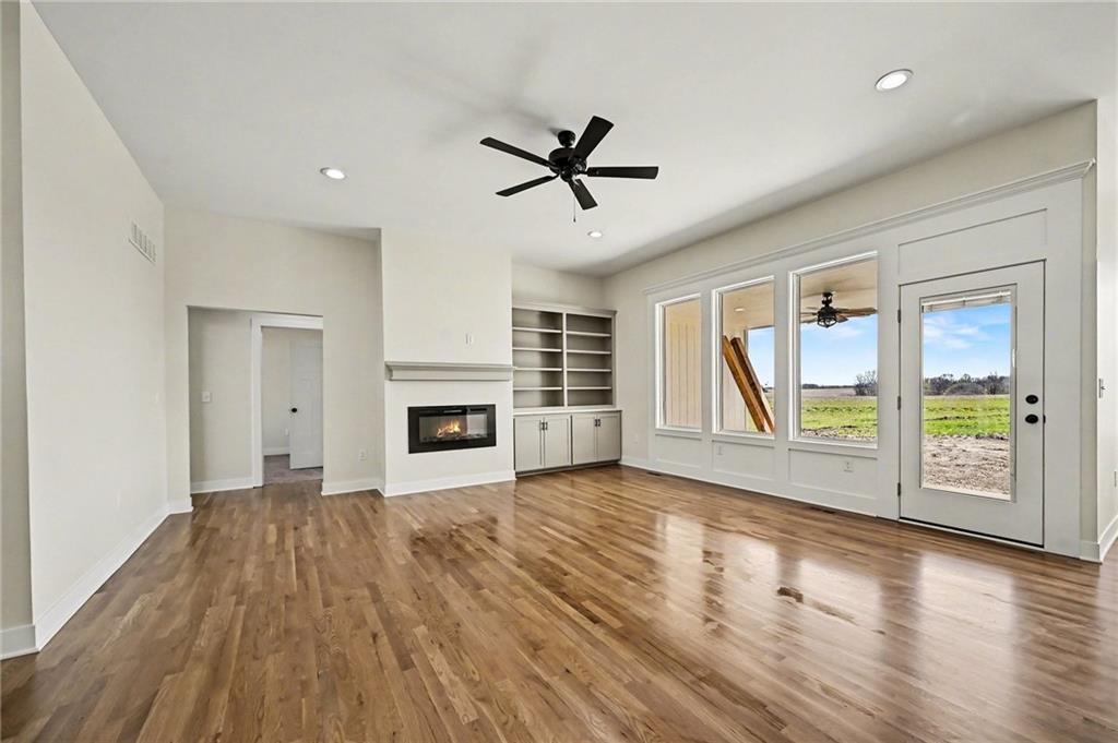 7203 92 Highway Property Photo 4