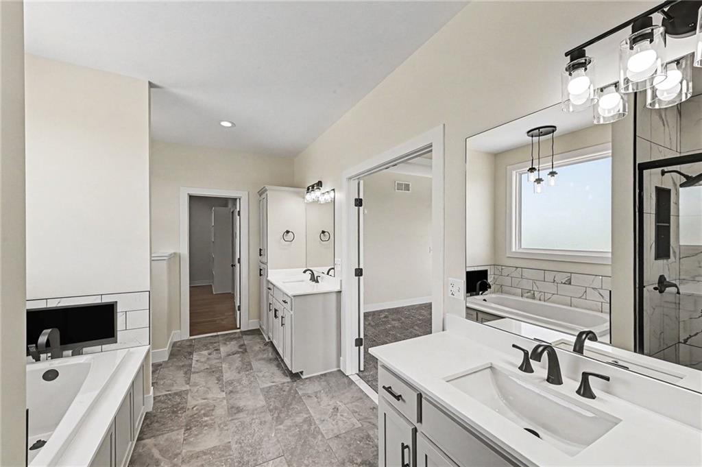 7203 92 Highway Property Photo 14