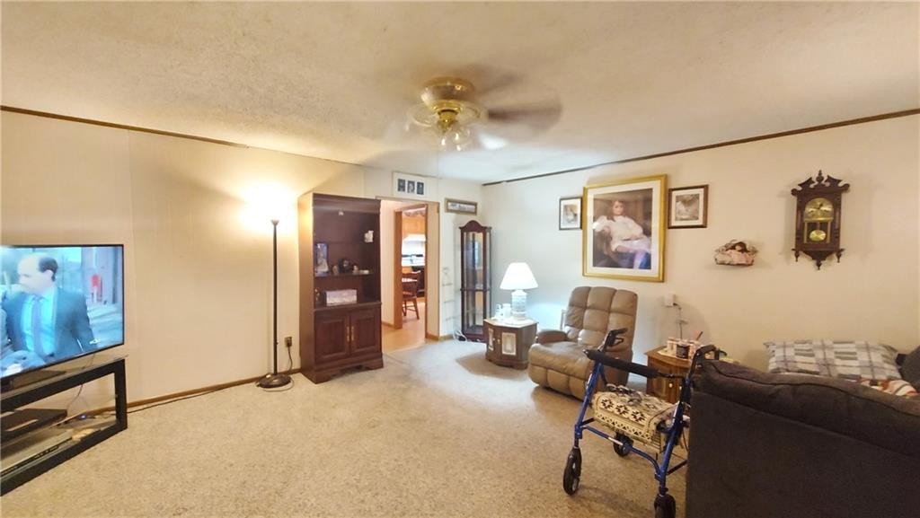 207 Melvin N/a Property Photo 3
