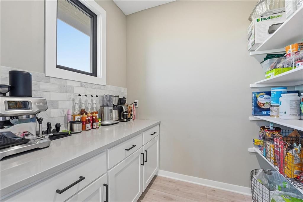1303 Larson Avenue Property Photo 22