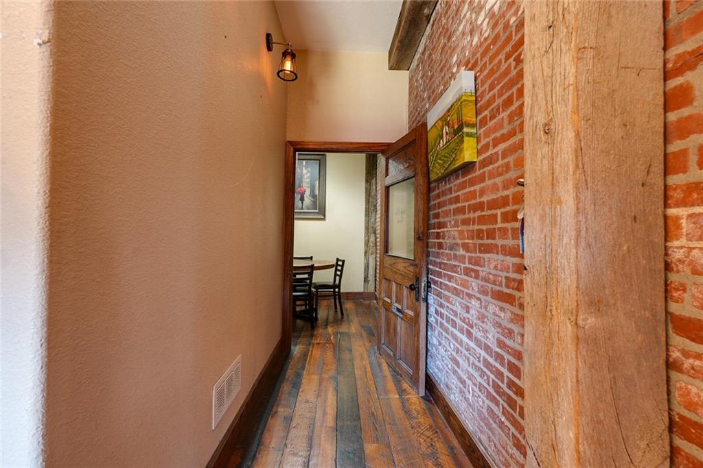 312 S Hudson Street Property Photo 12