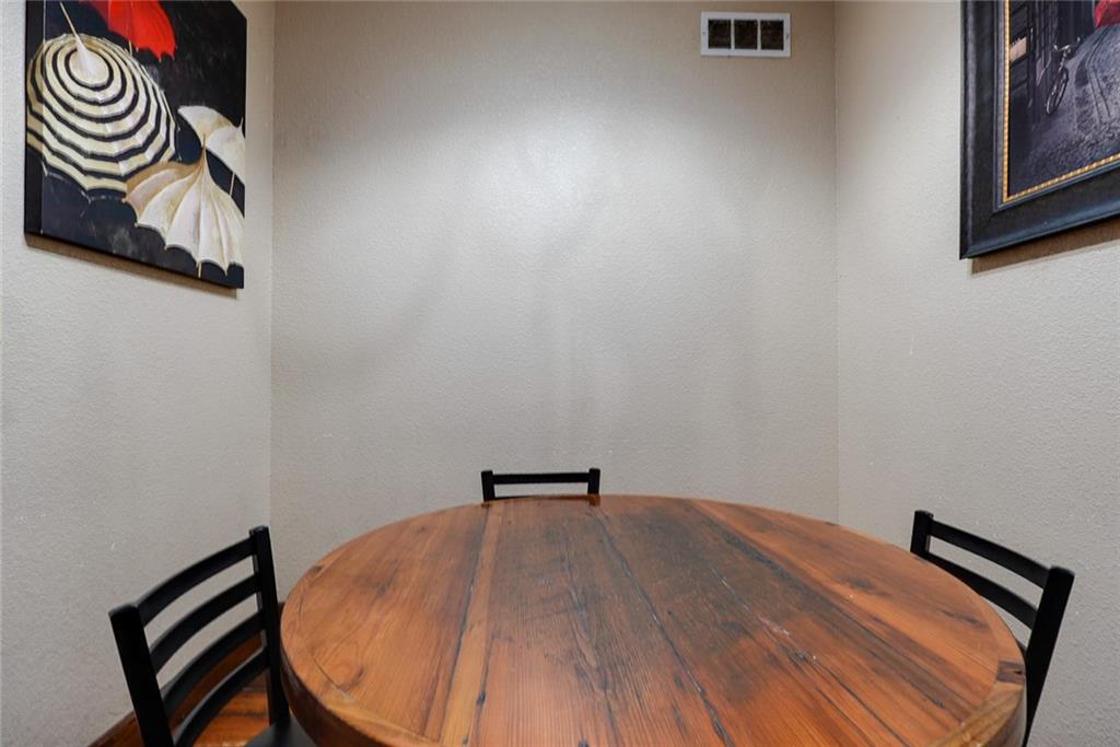 312 S Hudson Street Property Photo 14