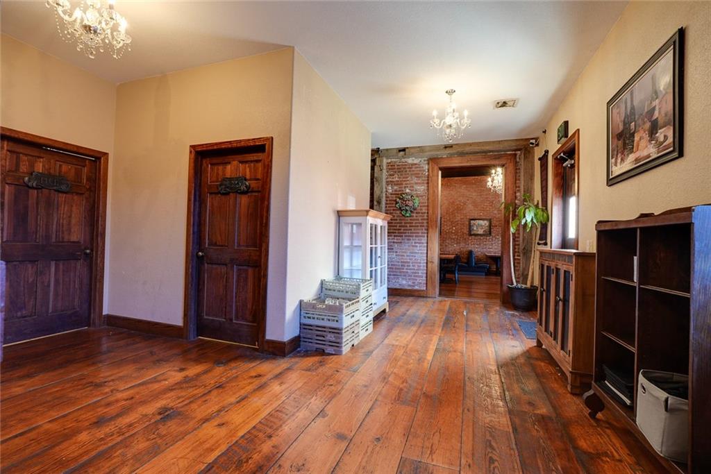 312 S Hudson Street Property Photo 16