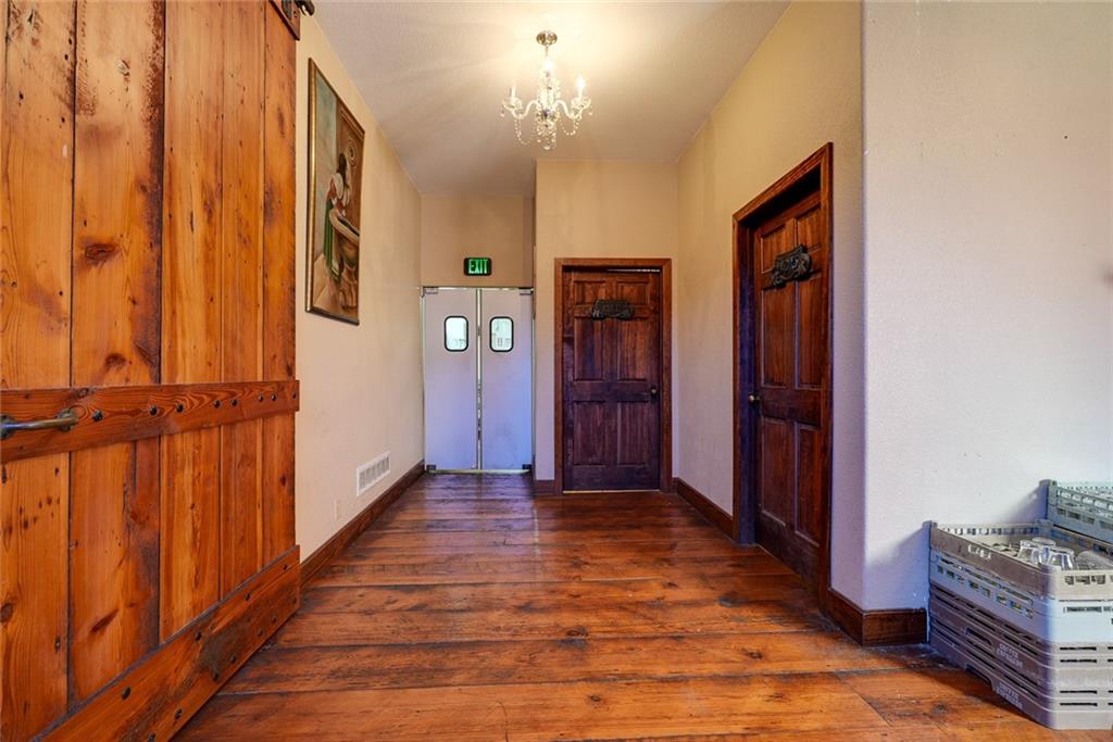 312 S Hudson Street Property Photo 17