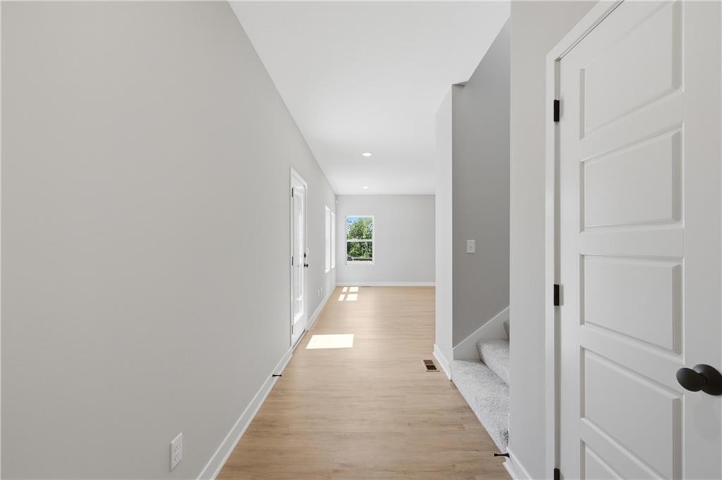 4714 Brentwood Avenue Property Photo 5