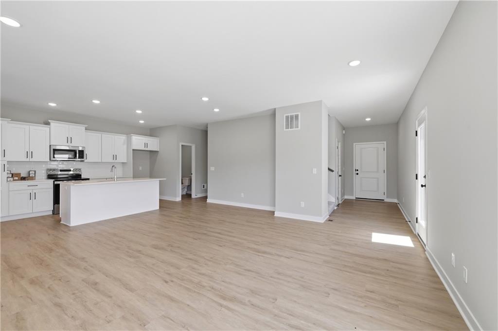 4714 Brentwood Avenue Property Photo 9