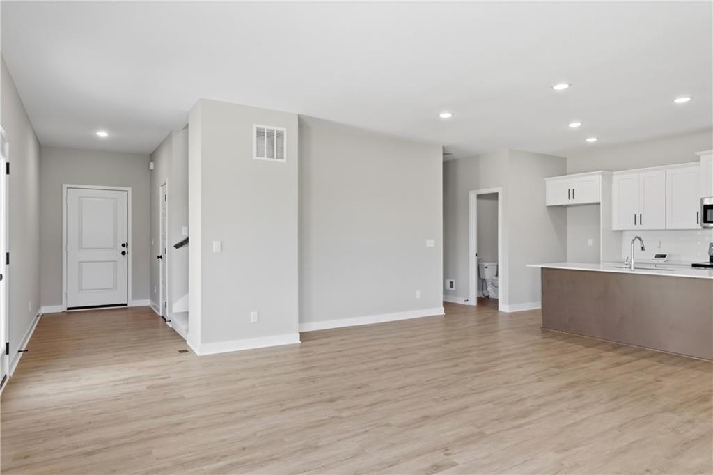 4712 Brentwood Avenue Property Photo 6